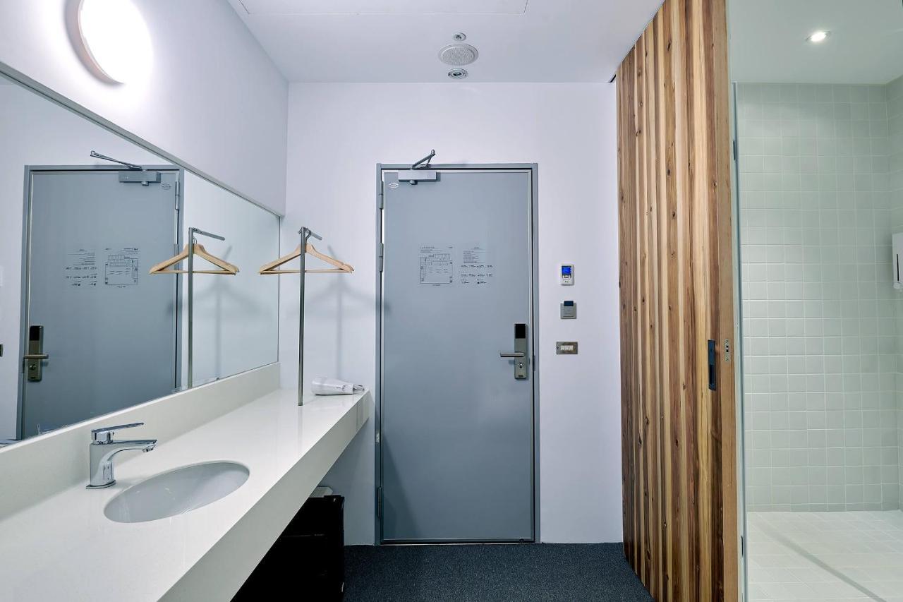 Star Hostel Taichung Parklane Eksteriør bilde